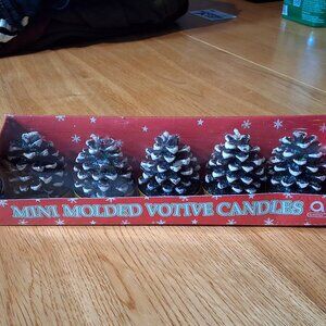 NEW in Sealed Package Mini molded votive candles, 2" Pine Cone shaped pack of 5